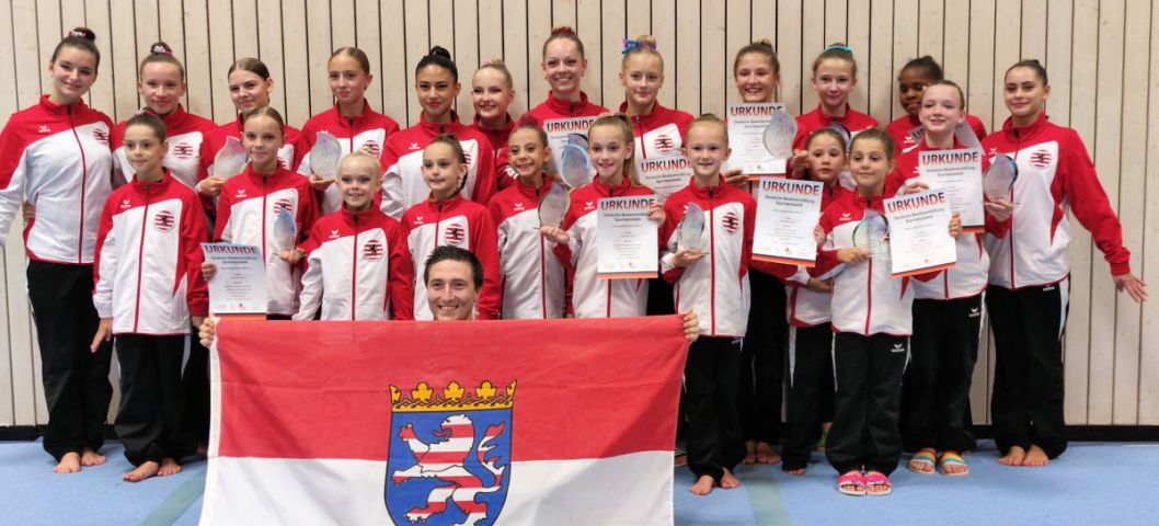 Mit starken Leistungen überzeugte das Team des Hessischen Sportakrobatik Verbands bei der Deutschen Nachwuchs-Bestenermittlung in Taucha. Zweimal Team-Silber, dreimal Platz 1 in den Einzelwertungen sowie viele gute weitere Platzierungen war die erfolgreiche Bilanz.    Foto: SVG Nieder-Liebersbach