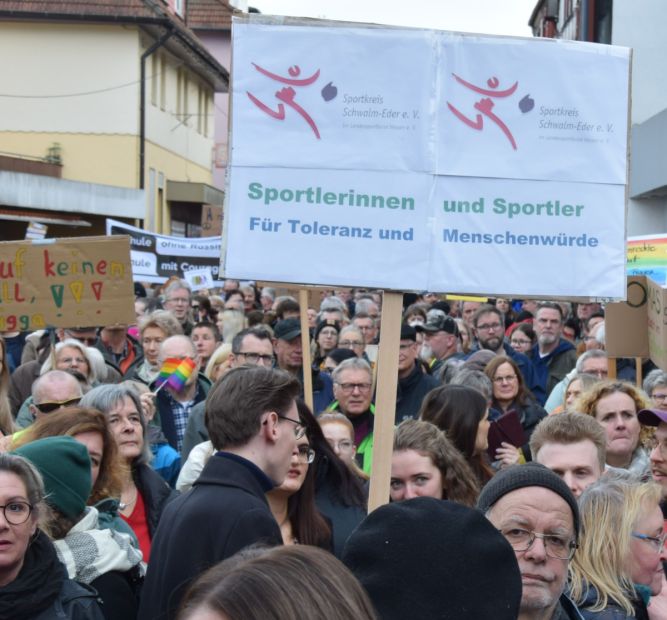 Teilnehmer/innen in Schwalmstadt-Treysa    Bild: Günter Brandt