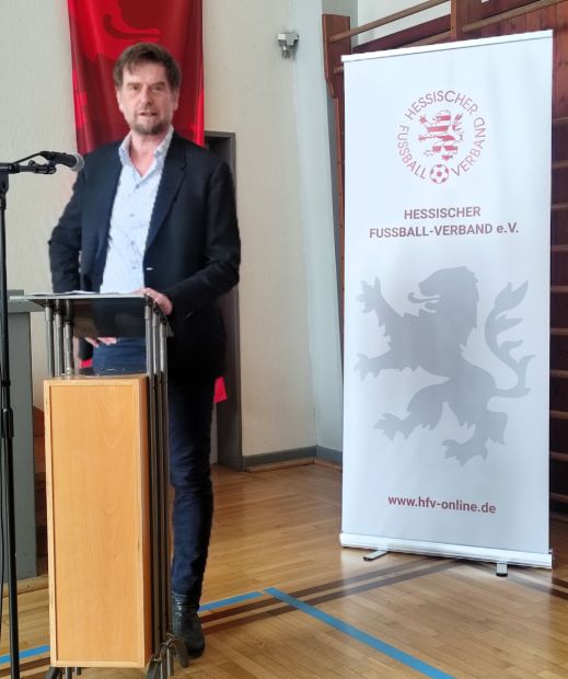 Sportkreisvorsitzender Markus Jestaedt bei seiner Rede    Bild: Manfred Schmidt, Sportkreis