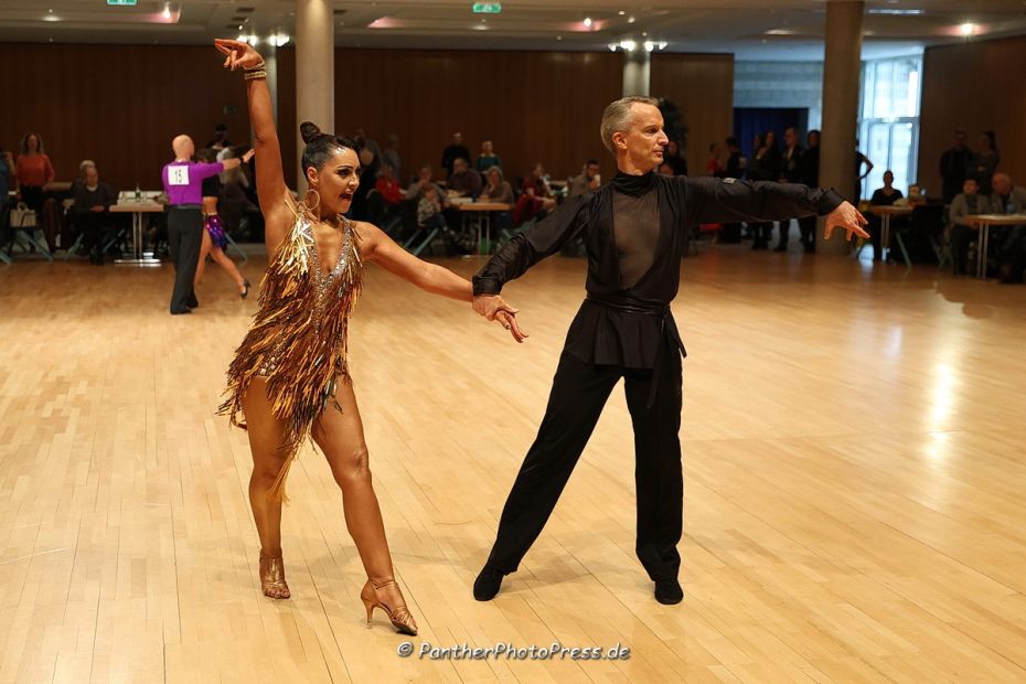 Landesmeister der Masters I S-Latein: Marc Becker / Nicole Giersbeck (TTC Fortis Nova Maintal)    Bild: Robert Panther