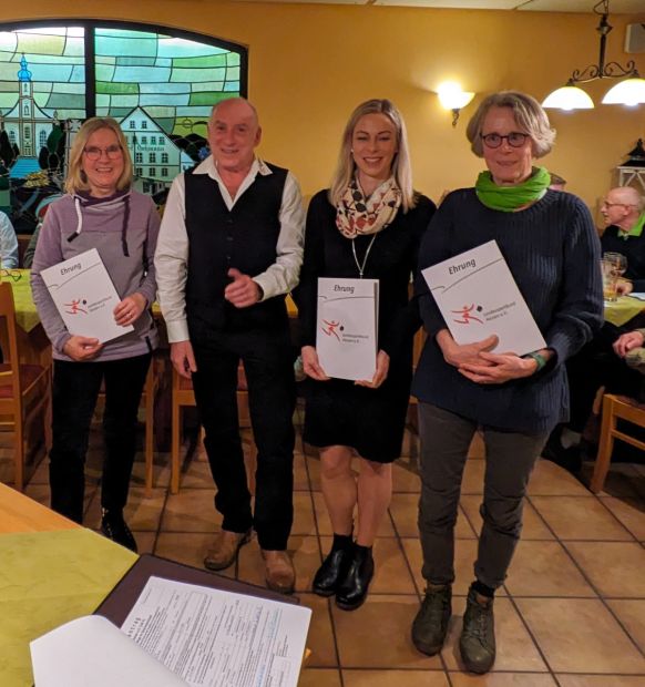 v. l. Gabriele Dittrich, Harry Piaskowski, Beatrice Achenbach, Barbara Knopp-Hennemuth    Bild: Sportkreis Fulda-Hünfeld