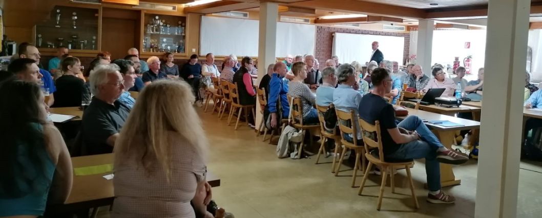 Frühjahrstagung Sportabzeichen im Clubraum der Halle des TV Dieburg    Bild: Annette Mehring