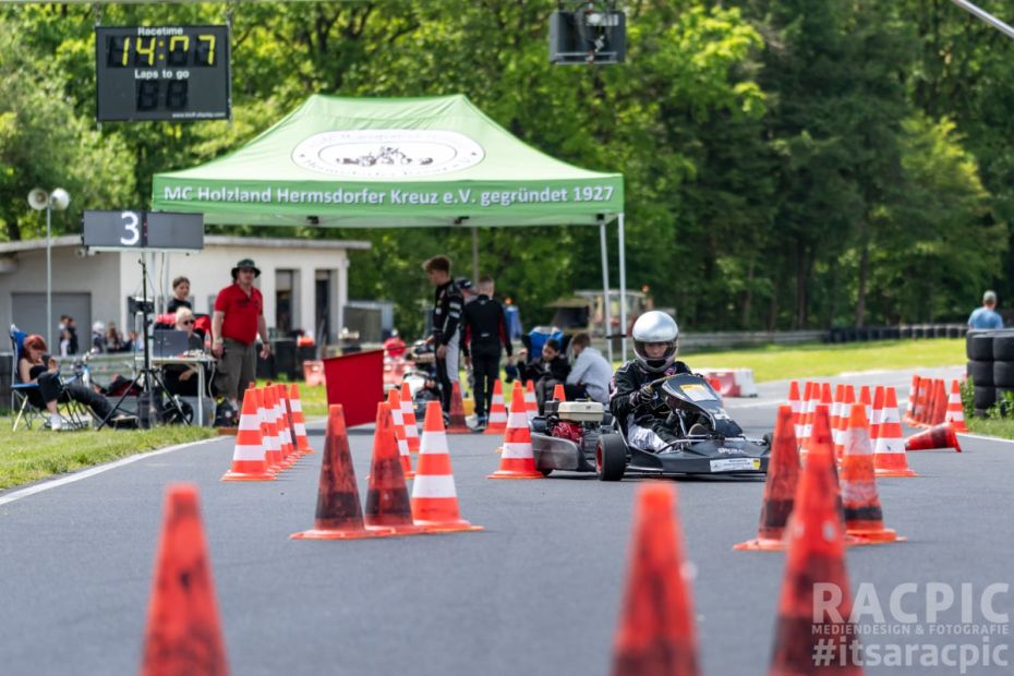 Kartslalomtraining    Bild: Ralf Hofacker / RACPIC