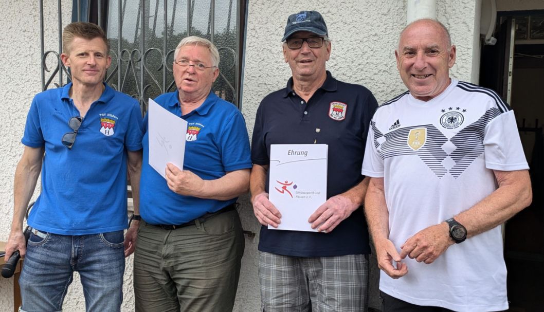 von links: Markus Reinhard (Vorsitzender des TSV Hilders), Goswin Nüdling, Bruno Faulstich, Harald Piaskowski    Bild: TSV Hilders - Beatrice Achenbach