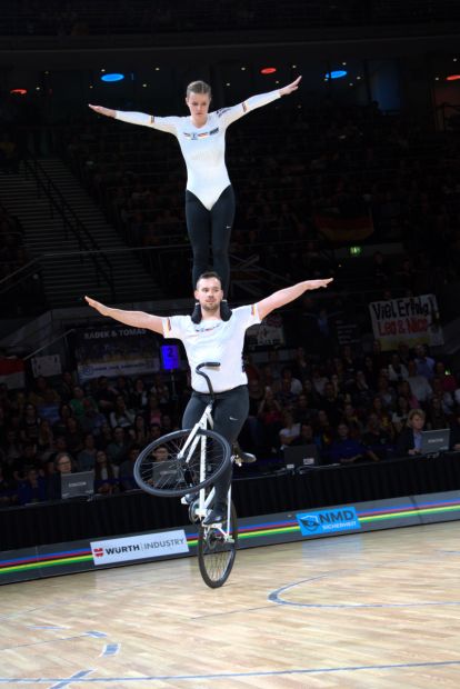 Kürübung auf einem Rad    Bild: Wilfried Schwarz - www.randsport-magazin.de