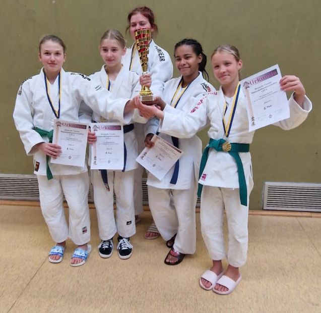 U15: 1. Platz Kampfgemeinschaft Kim-Chi Wiesbaden/TSG Nordwest 1898 Frankfurt    Bild: Dlugi