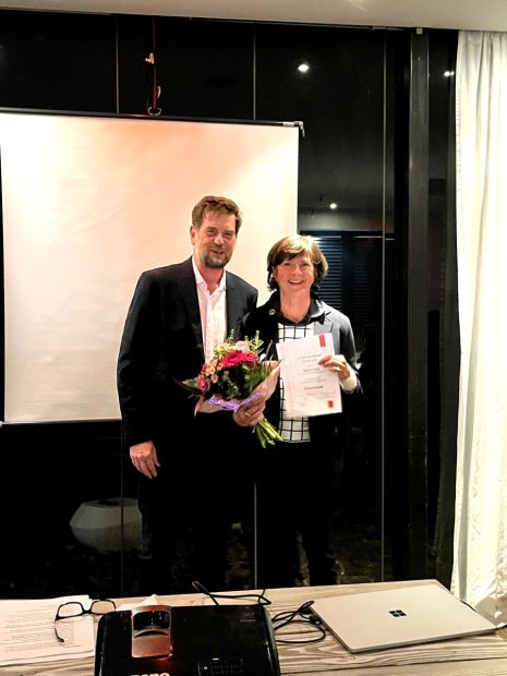 v.l. Regina Berz (WSG Geisenheim), Markus Jestaedt (Vorsitzender Sportkreis Rheingau-Taunus)    Bild: Markus Jestaedt, Sportkreis Rheingau-Taunus