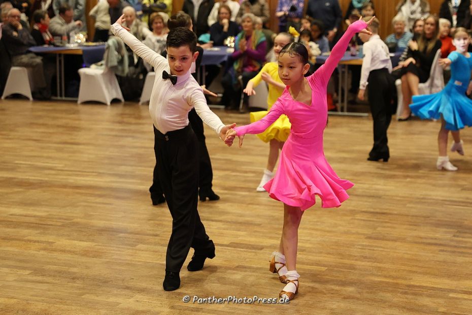 Hessische Landesmeister der Kinder C-Latein: Ilyas Polat / Mingda Melina Xi (TSC Metropol Hofheim) Bild: Robert Panther (www.PantherPhotoPress.de)