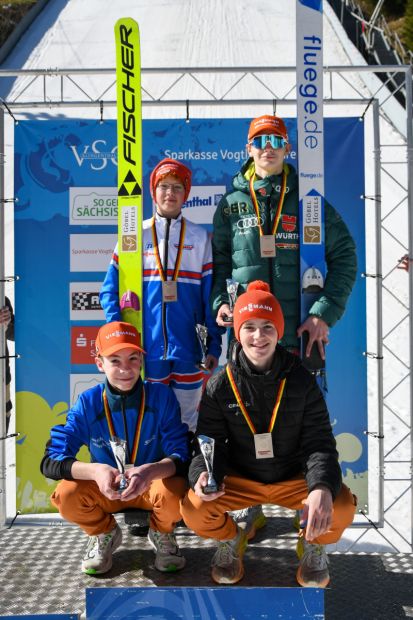 Das Team Hessischer und Westdeutscher Skiverband landet auf Platz 2    Bild: Jan Simon Schäfer