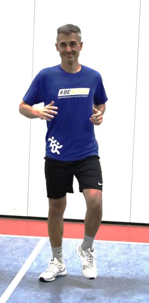 Trainer Menderes Sema zeigte sich begeistert von der BeActive-Idee    Bild: Harald Piaskowski