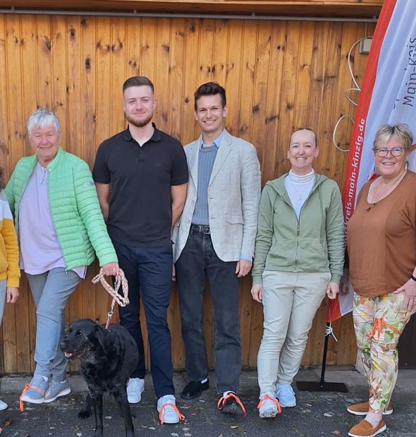 Von links:
Gabriele Ewald (SK-Vorstand), Robin Lenz (Jugendwart), Moritz Wetzel (ehem. Jugendwart), Michaela Seifert (ehem. Jugendwartin), Brigitte Senftleben (SK-Vorstand).