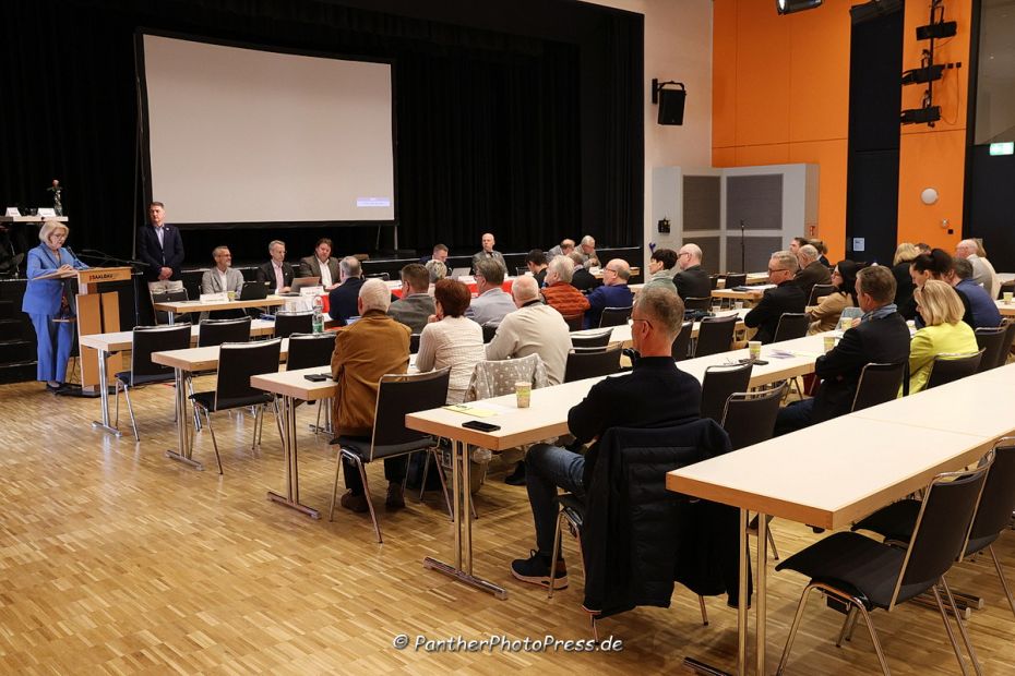 Entspannte Atmosphäre bei der diesjährigen Mitgliederversammlung    Bild: Robert Panther