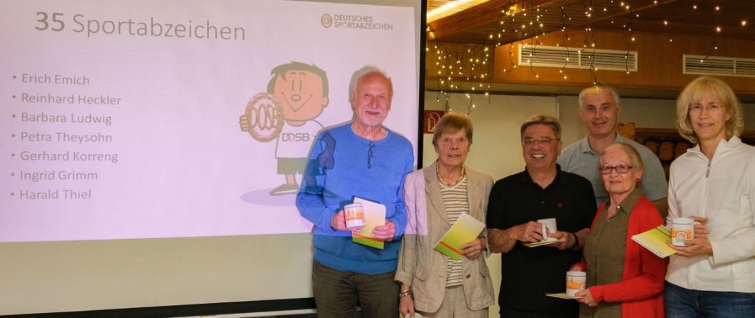 Ehrungen für 35 Sportabzeichen    Bild: Ellen Lewis