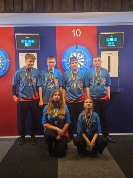 Das hessische Auswahlteam 2025 - 2. Platz Länderpokal    Bild: ©Hessischer Dart Verband e.V.