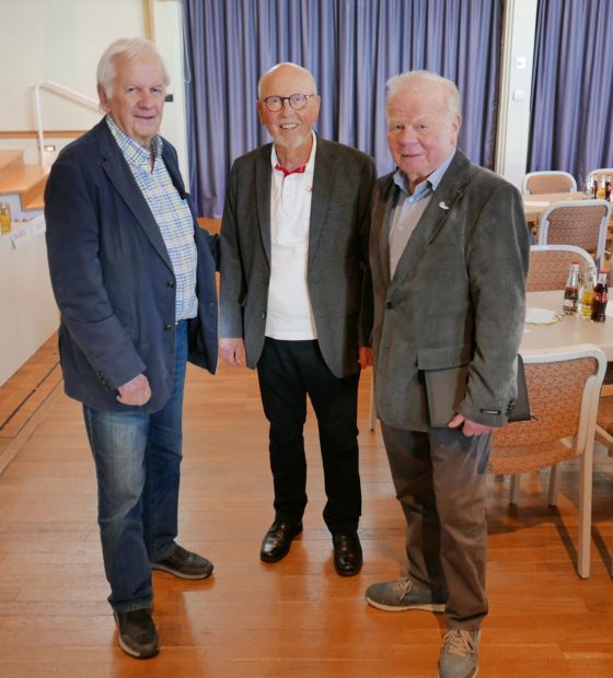 Gut gelaunte Gäste: Uli Manthei - Beirat der Sportkreise; Hein-Peter Möller - Ehrenvorsitzender Sportkreis Fulda-Hünfeld und Werner Eifert - Ehrenvorsitzender Sportkreis Vogelsberg Bild: Susanne Scheibelhut