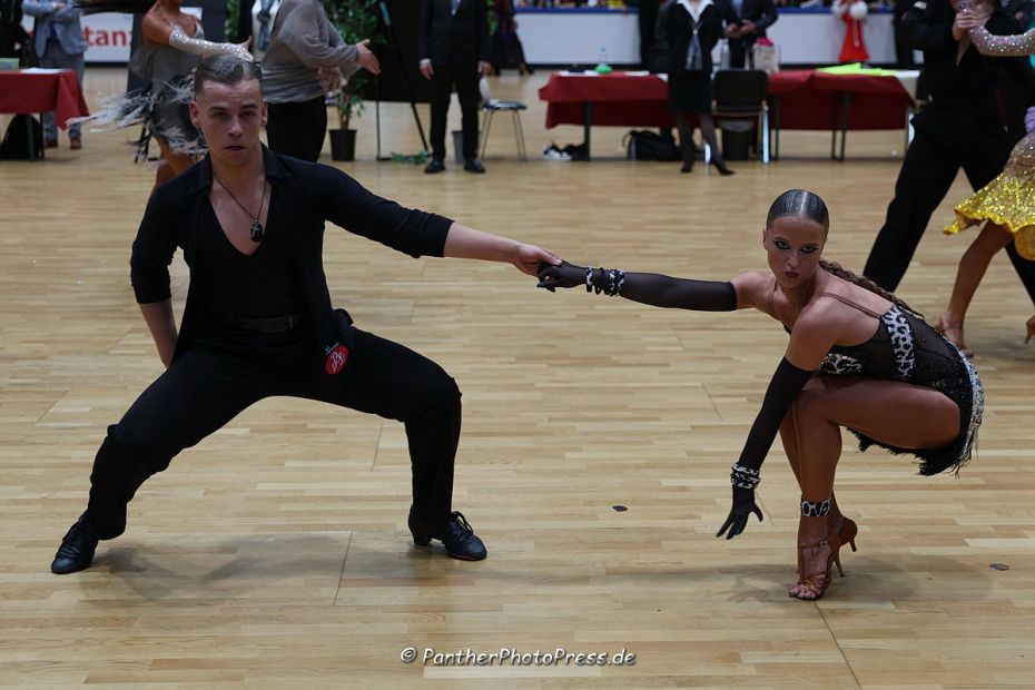David Janzen und Yaroslava Sitenko (TTC Fortis Nova Maintal) auf Platz fünf beim WDSF Open Rising Stars Latin Bild: Robert Panther (www.PantherPhotoPress.de)