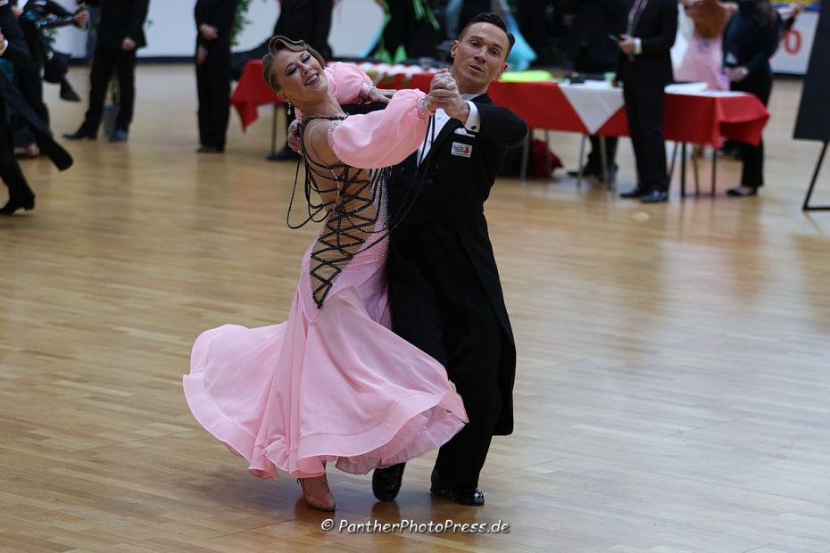 Kristof Zsolt und Daniela Paul (TC Der Frankfurter Kreis) werden zweite beim WDSF Open Senior I Standard Bild: Robert Panther (www.PantherPhotoPress.de)