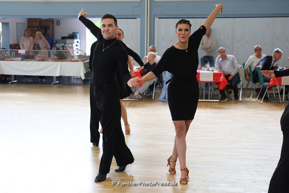 Marvin Schlittke und Merle Fuchs (TSC Metropol Hofheim), Landesmeister der Hauptgruppe D-Latein    Bild: Robert Panther (www.PantherPhotoPress.de)