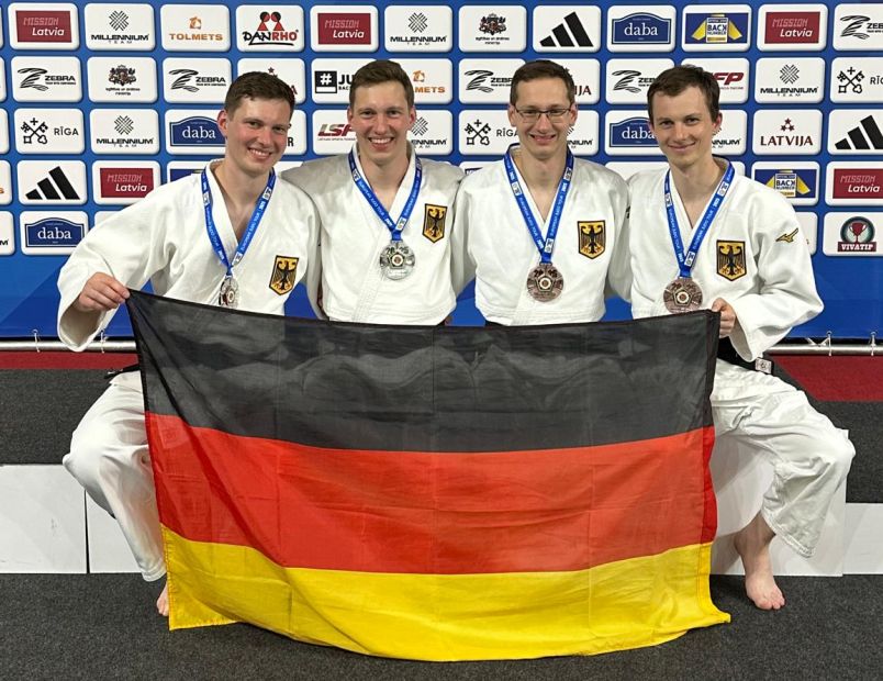 Von links: Hendrik Schmidt, Immo Schmidt, Eike Schmidt, Andreas Freimuth     Bild: Helene Weinmann