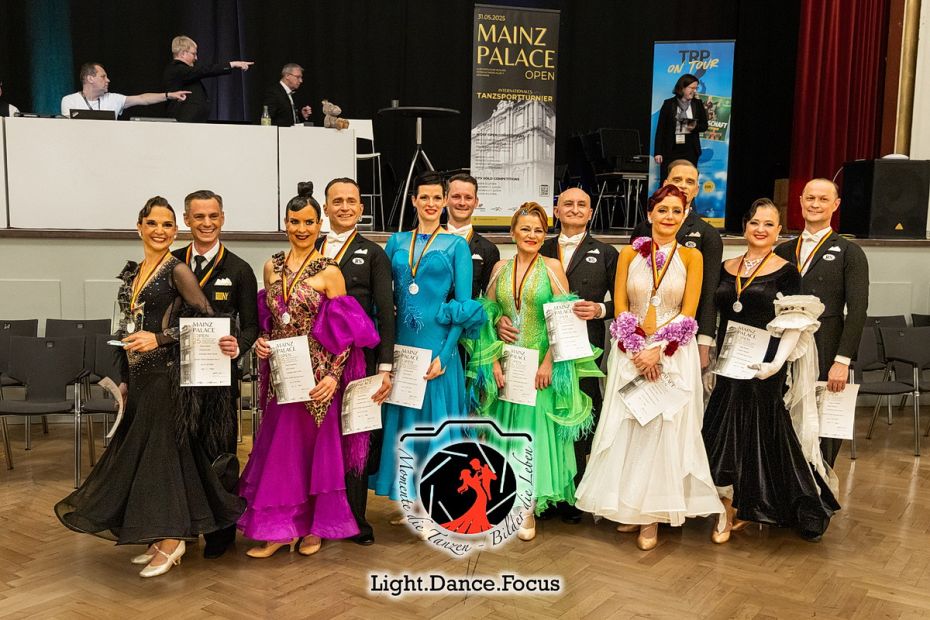 Das Finale der WDSF Open Senior II Standard    Bild: Ludger Peters, lightdancefocus.eu