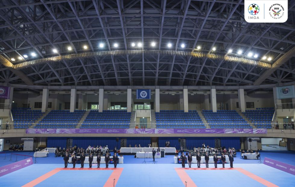Angrüßen in der Halle in Taipei / Taiwan    Bild: Monika Lang