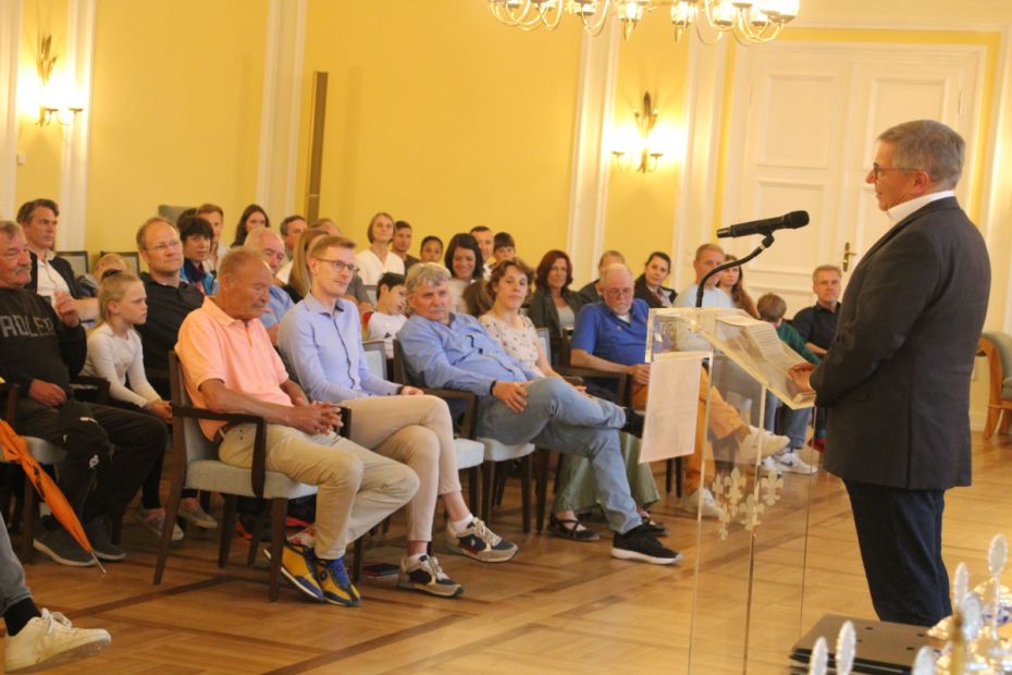 Begrüßung durch den Oberbürgermeister Gert-Uwe Mende    Bild: Andreas-Michael Elsner