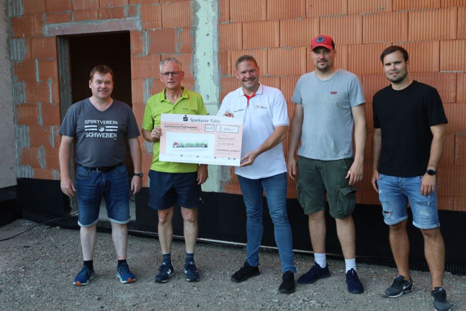 Scheibelhut überreicht "Förder-Scheck"