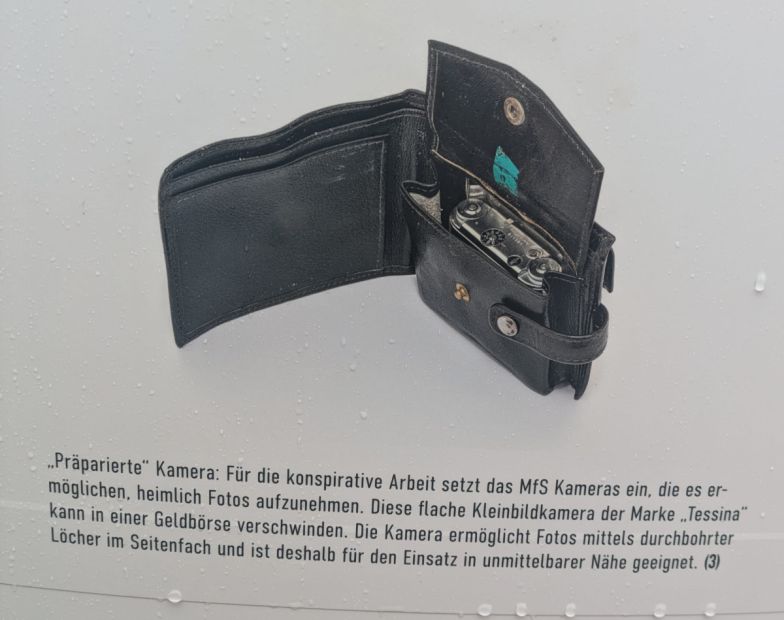 Eine Kamera, versteckt in der Geldbörse, war auch im Einsatz.    Bild: Sportkreis Fulda-Hünfeld