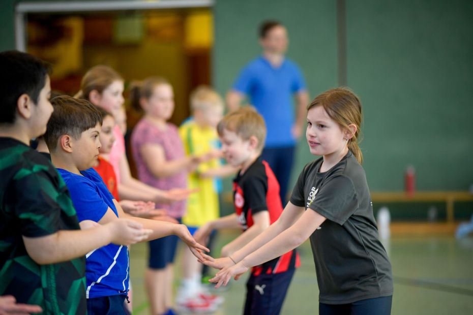 Gemeinsam durch sportliche Aktivität in Kontakt kommen soll im Projekt gefördert werden.Foto: Kai Peters/Sportjugend Hessen