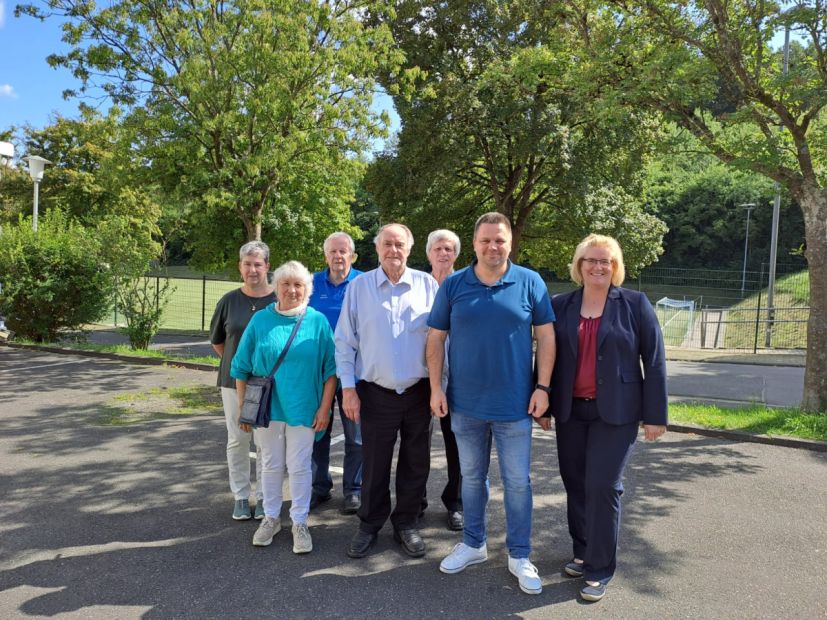 von links: Geschäftsstellenleiterin Petra Weigel, Christel Zill, Ulrich Manthei (Vorsitzender des  Beirates der Sportkreise), Wolfgang Fröhlich, Ehrenvorsitzender Klaus- Dieter Neumann, Thorsten Schenk, LSBH Präsidentin Juliane Kuhlmann    Bild: Sportkreis Odenwald