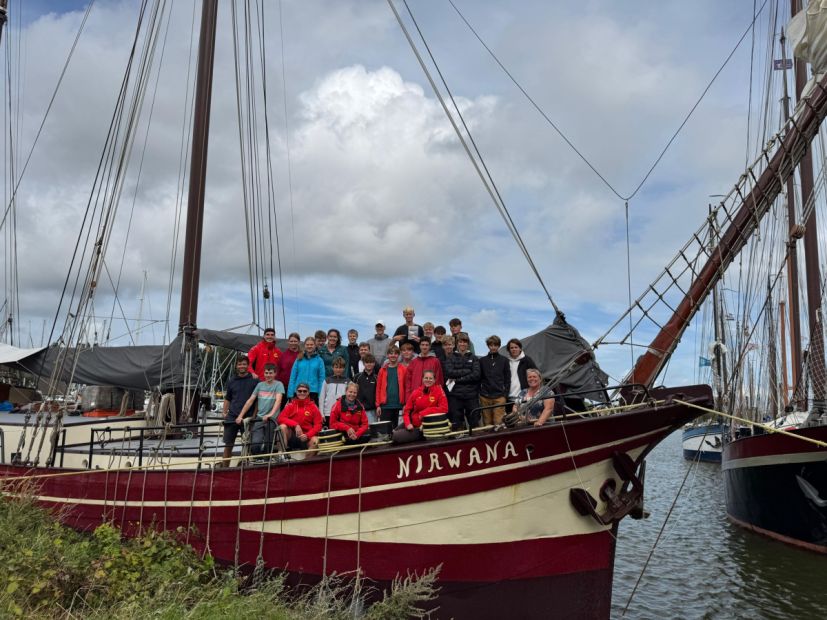 Gruppenbild Segelfreizeit    Bild: Pascale Krüger
