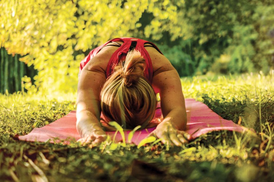 Das gute Wetter nutzen: Yoga im Park machen. Foto: pixabay