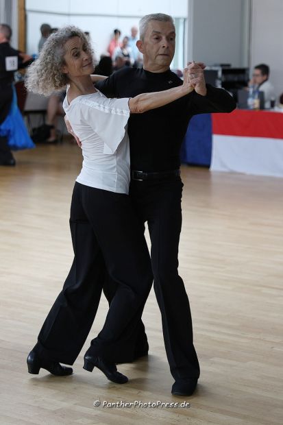 Die hessischen Landesmeister der Masters III D- und C-Standard: Dr. Stefan Pastuszka / Britt Möschler (TSZ Blau-Gold Casino, Darmstadt) Bild: Robert Panther (www.PantherPhotoPress.de)
