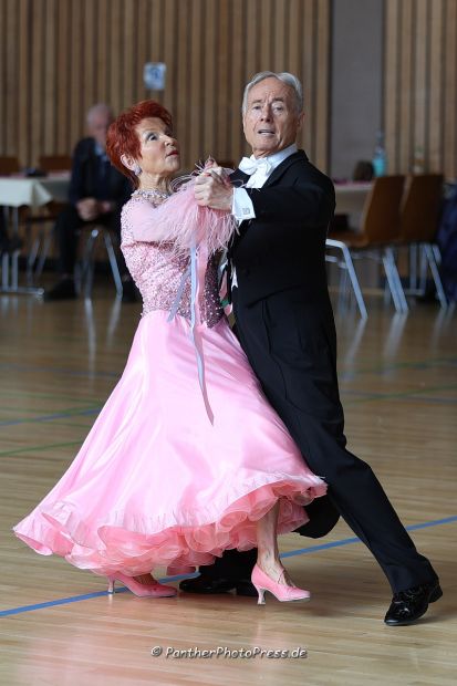 Landesmeister Masters V S-Standard: Heinz Ländner / Ilse Ländner (TanzSportClub Rödermark) Bild: Robert Panther (www.PantherPhotoPress.de)