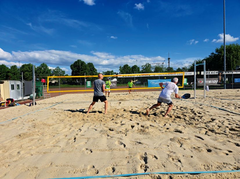 Seit rund f&uuml;nf Jahren wird in Leeheim Beach-Tennis gespielt. Am 20. und 21. September richtete der FC Germania 1907 zum zweiten Mal einen Beach-Tennis-Cup aus.
    Bild:  FC Germania 1907 Leeheim/ FC Germania 1907 Leeheim