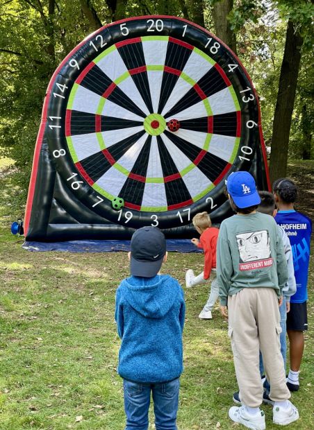 Fussball Dart - Lebenshilfe Main-Taunus e.V.    Bild: Kathrin Zimmermann