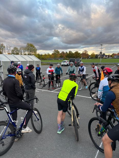 Radtechnik und -beherrschung wurden auf dem Parkplatz eines Einkaufzentrums geübt.    Bild: Eric Kappes