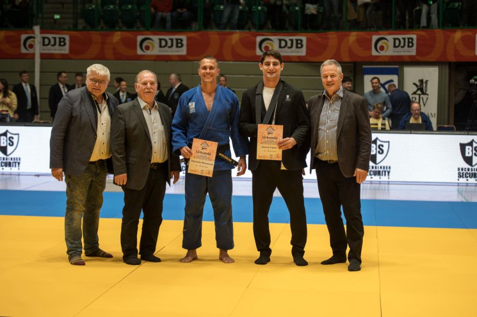 Sven Deeg, Willi Moritz, Alexander Wieczerzak, Eduard Trippel, Michael Bazynski    Bild: Jürgen Steinfeld