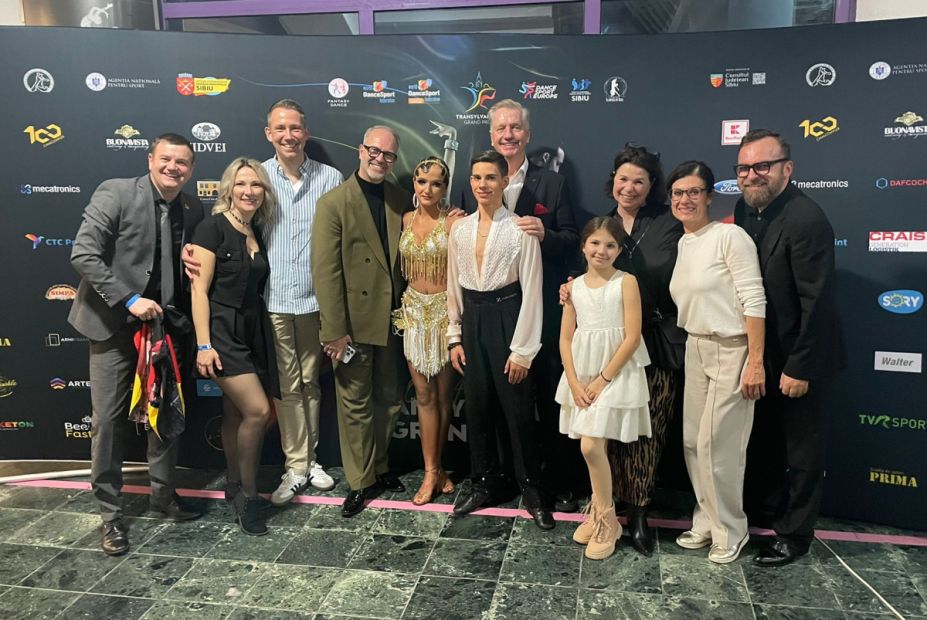 Die hessische Delegation bei der WM Junioren II Latein    Bild: Maxim Pfaffenroth