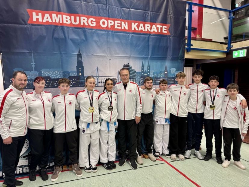 Team Hessen Karate Bild: Jamal Laudiai für den HFK