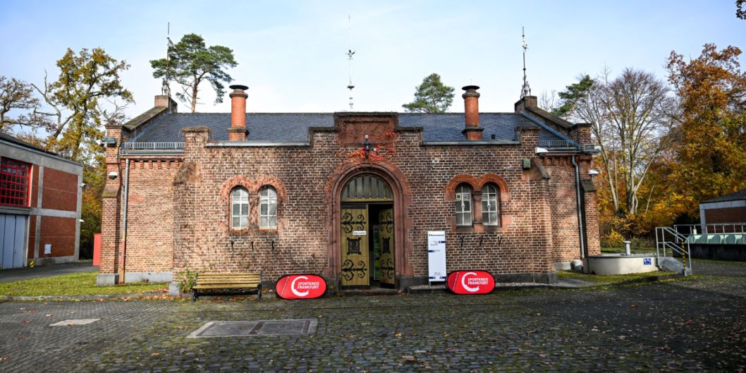 Die Pressekonferenz fand im Wasserwerk Goldstein dank der Gastfreundschaft der Hessenwasser GmbH & Co. KG statt. Bild: Florian Wiegand