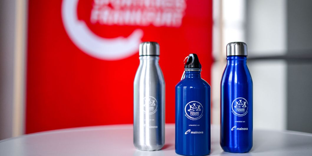 Hierzu gehört die Bereitstellung hochwertiger Trinkflaschen für die Grundschulkinder. Bild: Florian Wiegand