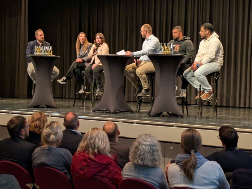 Podiumsdiskussion mit Jochen Kohler    Bild: Harald Piaskowski