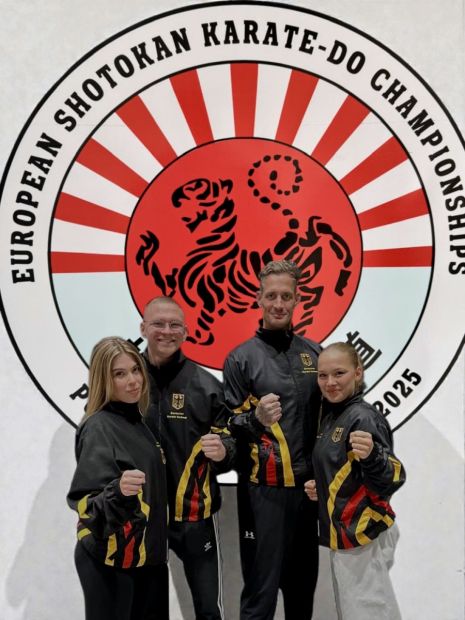 Team Hessen während der ESKA 2025 v.l.: Julie Stevens (SC Judokan e.V. Ffm.), Marvin Bier (Karate Dojo Dietzenbach), Benjamin Eck (KV Limburg e.V.) und Lara Marie Schäfer (SC Judokan e.V. Ffm.)    Bild: J. Stevens &amp; M. Bier für den HFK