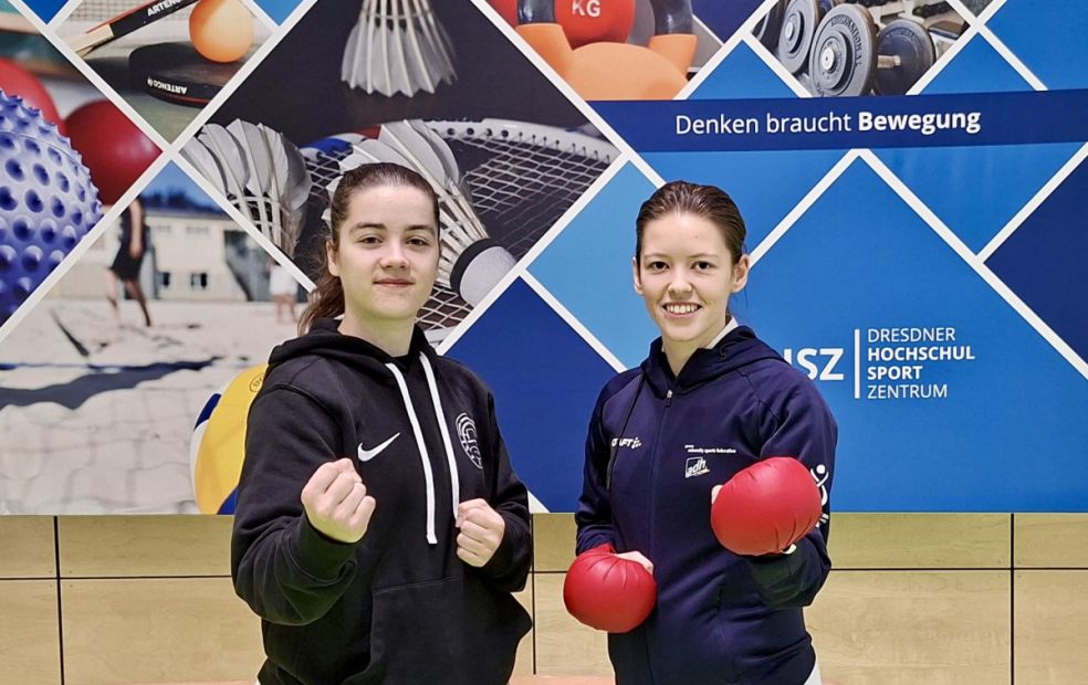 Links: Tina Dannenberg (Kata Einzel weiblich), recchts: Tara Obst (Kumite -55 Kg): Bronze    Bild: Tara Obst &amp; T. Dannenberg für den HFK
