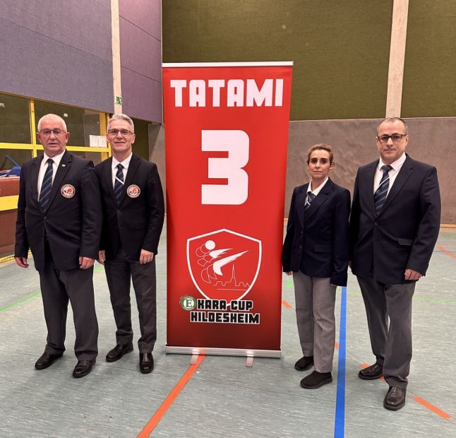 Hessen Kampfrichter-Team v.l.: Peter Bancov, Ali Nedaee, Zahar Mehri, Züher Yetim    Bild: Zahar Mehri für den HFK