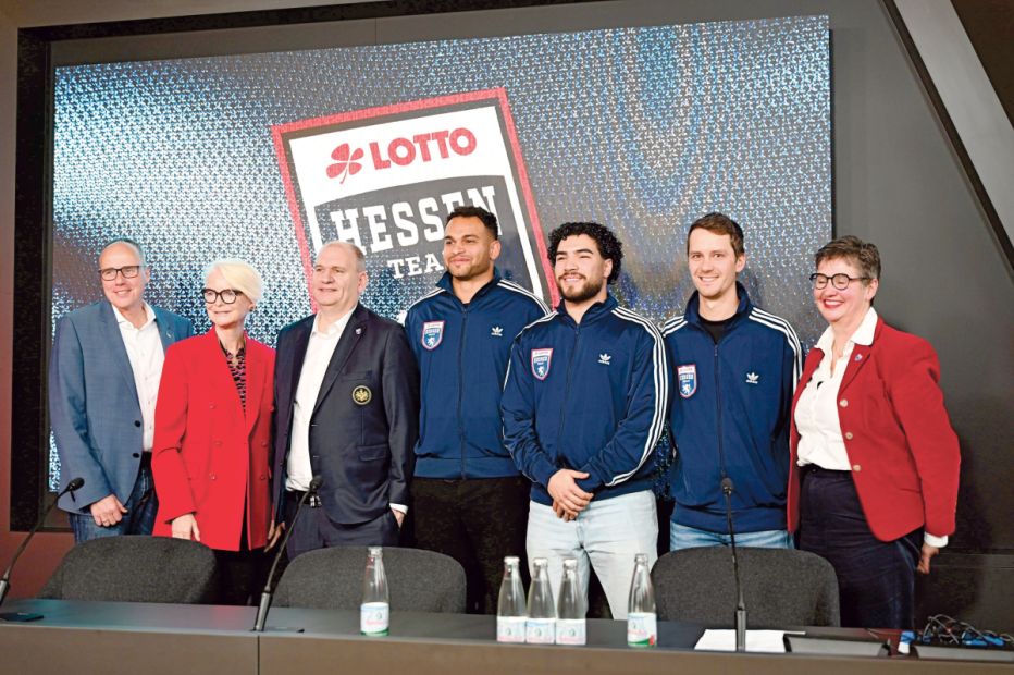 Bereit für die Winterspiele 2026: Die hessischen Bobsportler präsentierten sich den Medien. Foto: Margit Rehn