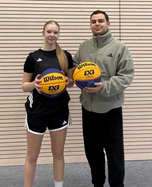 Helena Speda (TSV Grünberg)  schaffte ebenfalls den Sprung auf die DBB 3x3-Kaderliste.
Auf dem Foto mit HBV 3x3 Landestrainer Imran Uyar    Bild: Spissinger