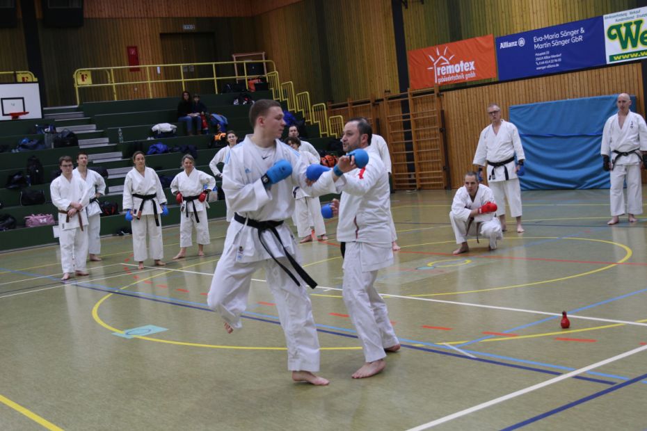 Kumite Einheit    Bild: Martina Bier für den HFK