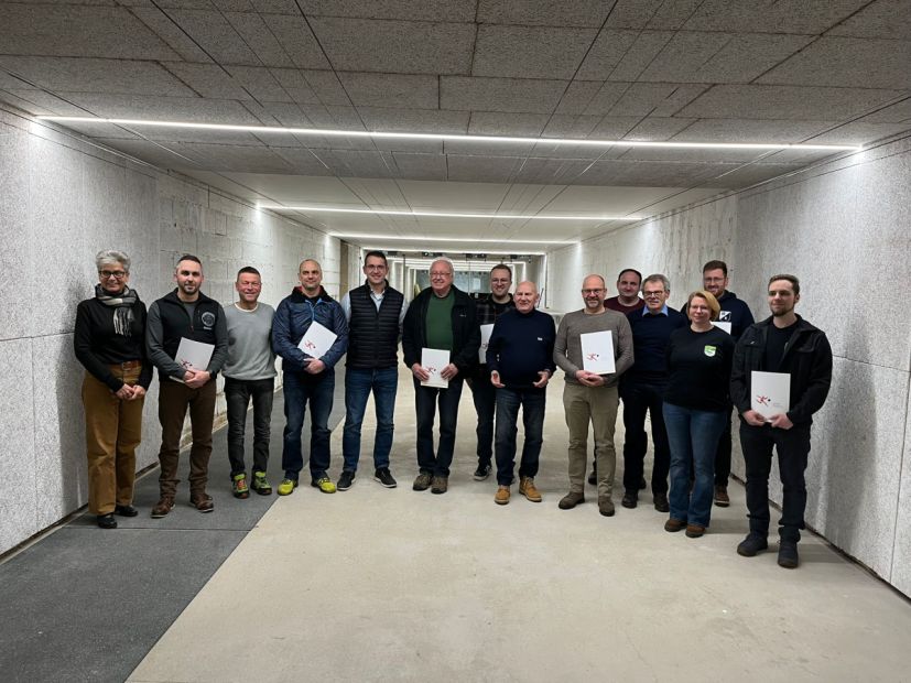 Gruppenbild  Vertreter der geförderten Vereine und Sportkreisvorstand    Bild: Jochen Horz